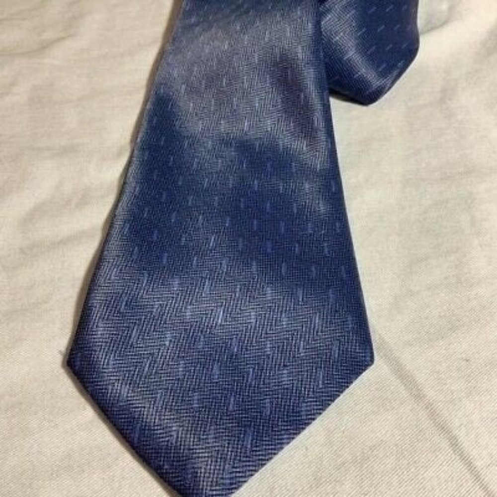 Luigi Valentino Mens Necktie